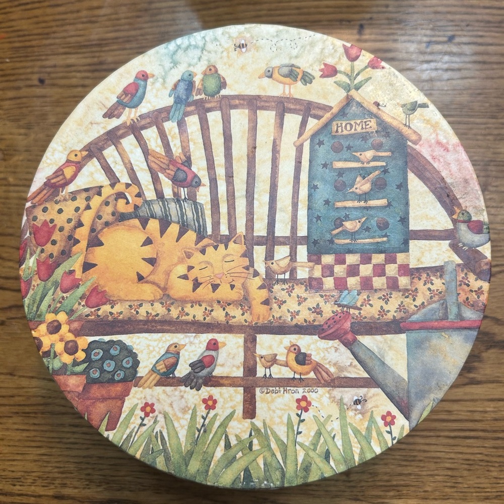 💚3/$25 Colorful Round Decorative Box with Cat & Bird Design